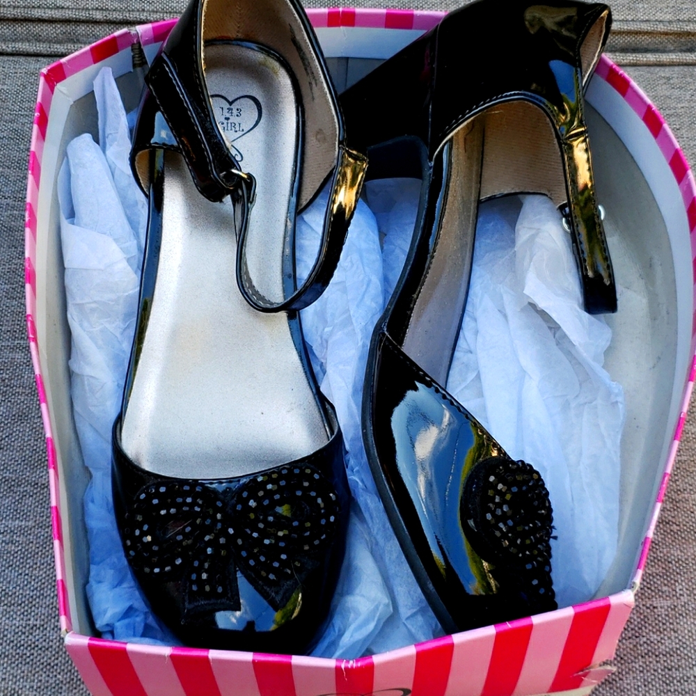 143 girl black heeled beaded bow toe shoes NEW